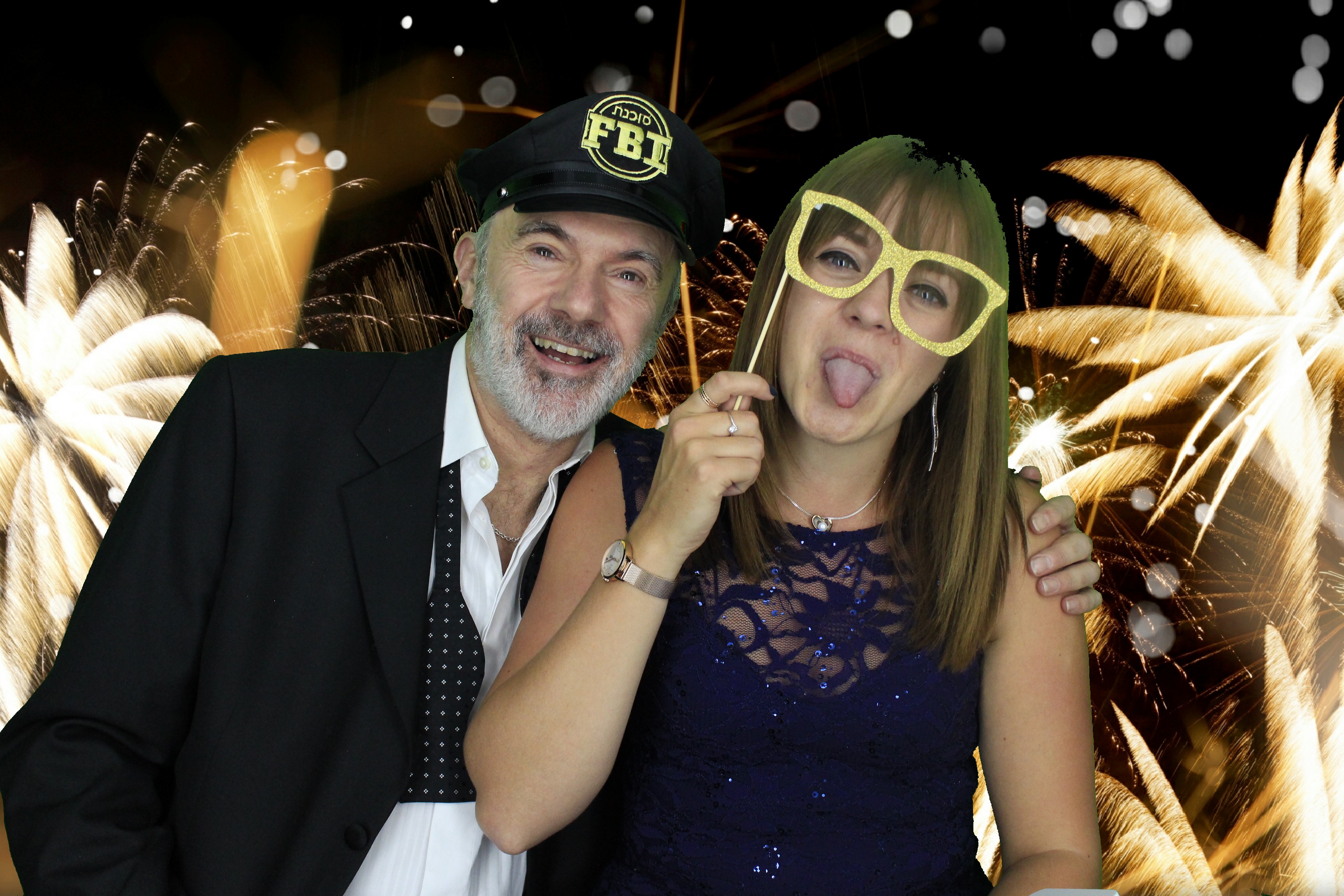 New Years Eve Party Silvermere | View more photos from the event at gallery.myphotoboothexperience.co.uk/u/MyPhotoBoothExperienceLtd/New-Years-Eve-Party-Silvermere